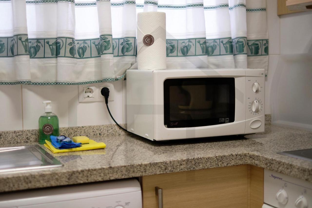 Precioso Apartamento En Primera Linea De Playa, Cerca Del Centro De La Ciudad Apartment Gijon