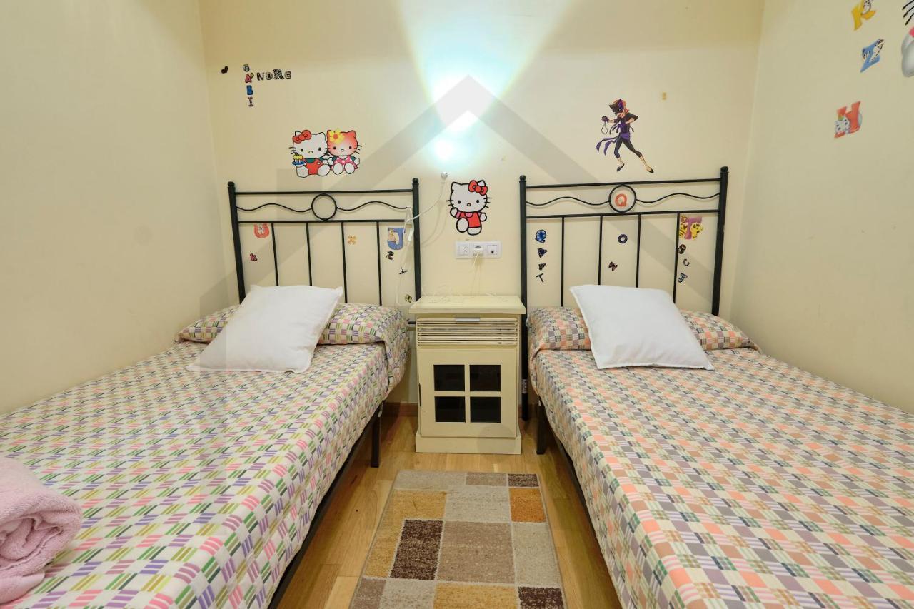 Precioso Apartamento En Primera Linea De Playa, Cerca Del Centro De La Ciudad *