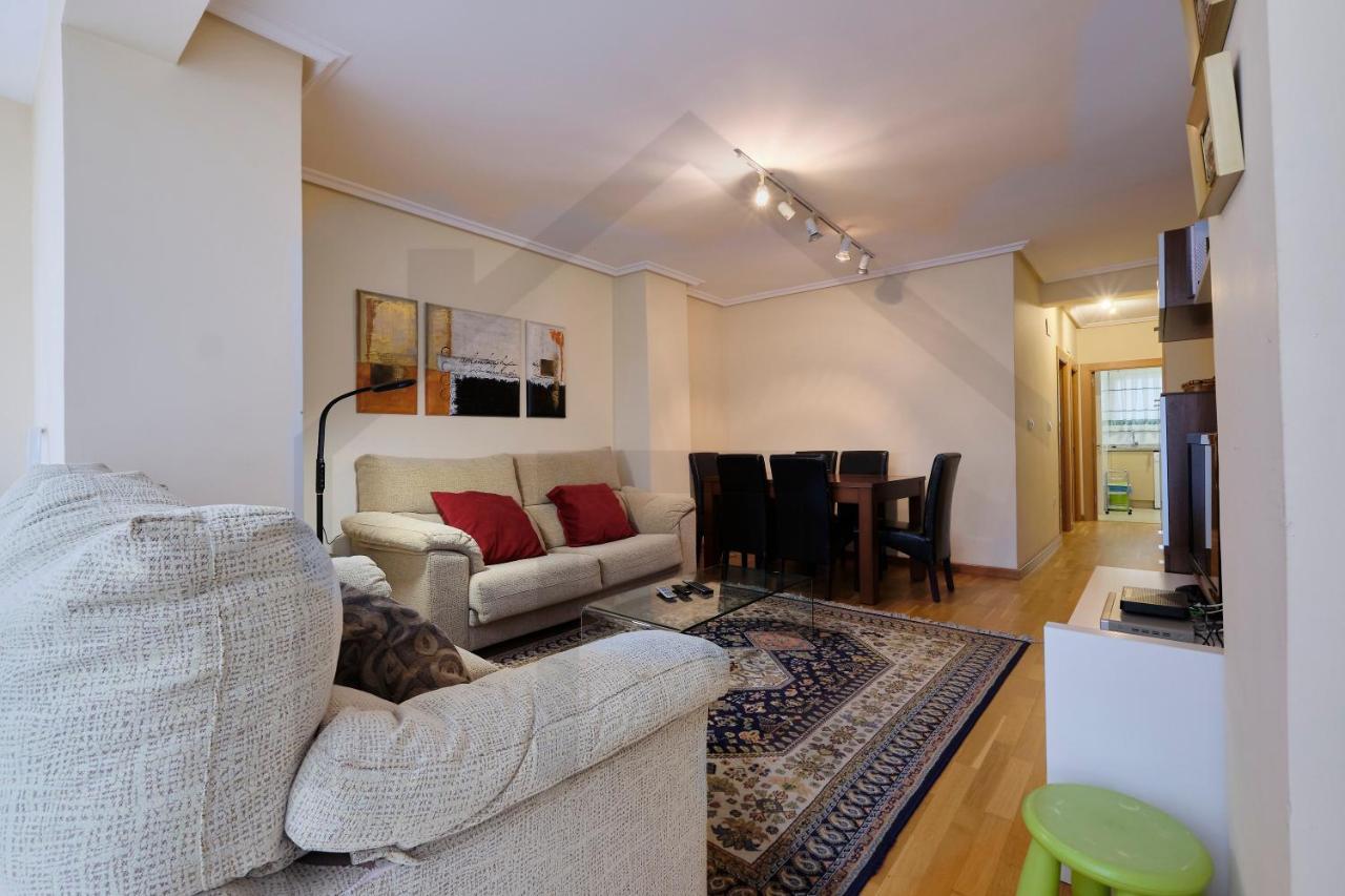 Precioso Apartamento En Primera Linea De Playa, Cerca Del Centro De La Ciudad Apartment *
