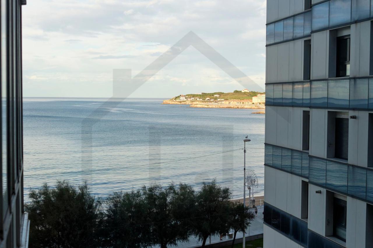 Precioso Apartamento En Primera Linea De Playa, Cerca Del Centro De La Ciudad *